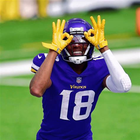 greatest wide receivers of all time|Revealing the 25 Greatest Wide Receivers in NFL History.